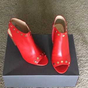 Vince Camuto Peep Toe pointed Wedges